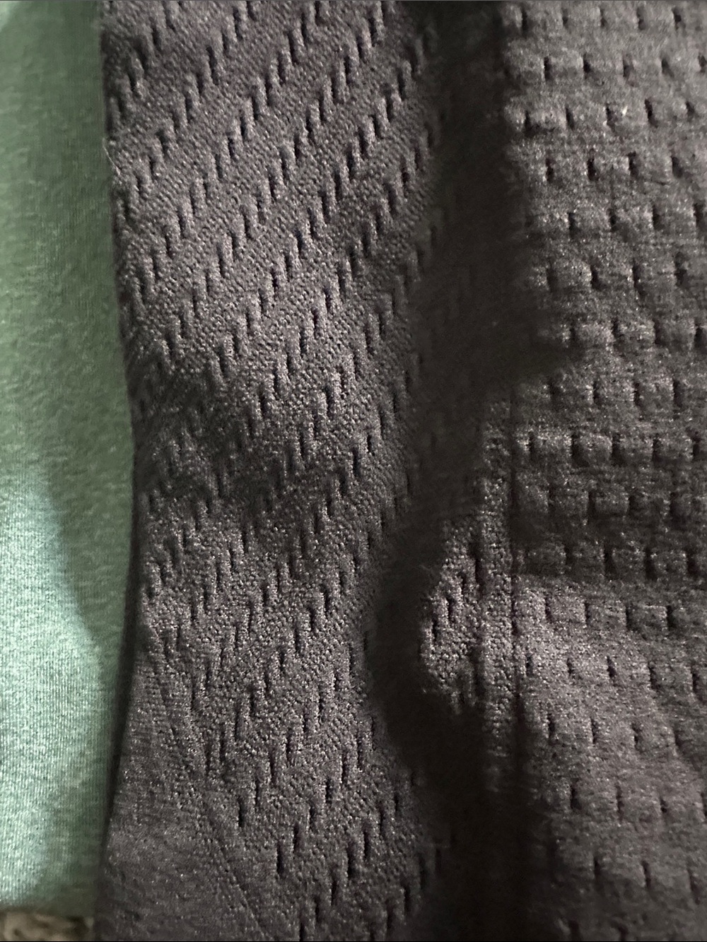 lululemon , NVGTN (S) leggings and Small crop top with thumb holes 🤗 - Picture 7 of 8